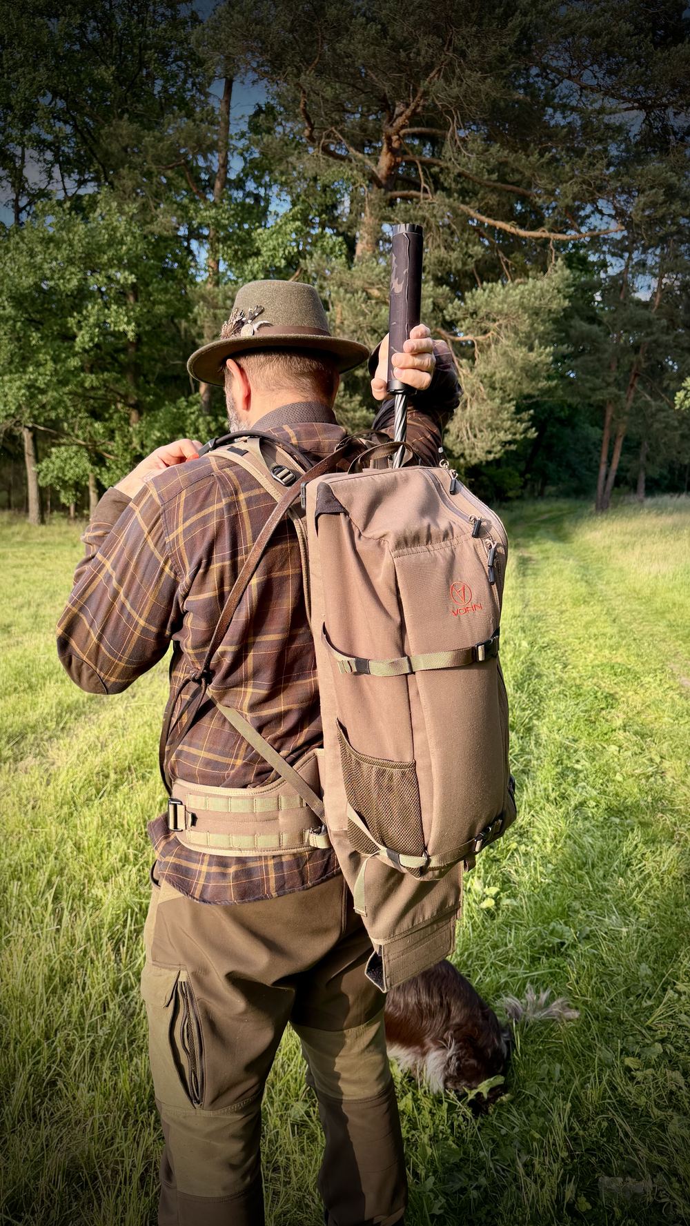 Detail výšivky loga VORN na batohu EV30